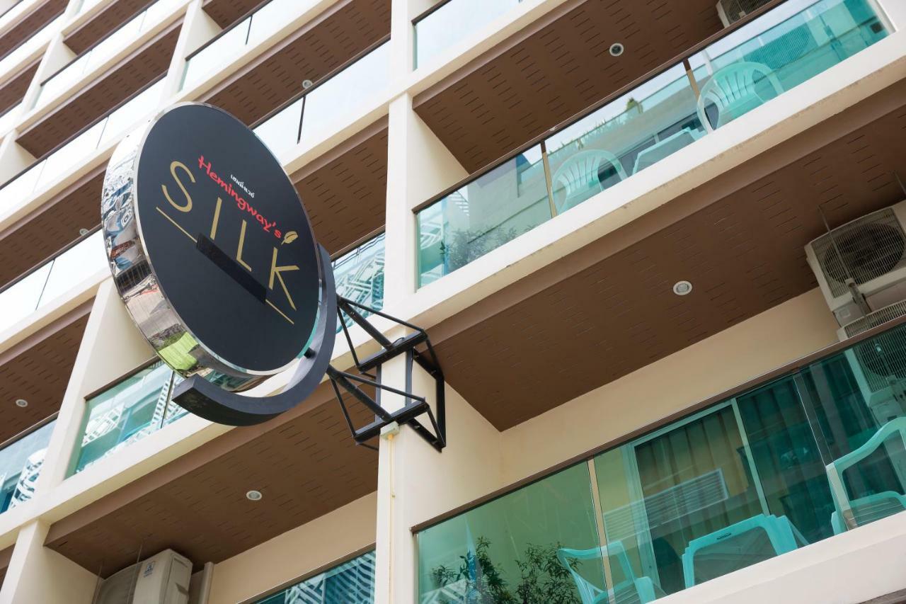 Hemingways Silk Hotel Patong Exterior foto